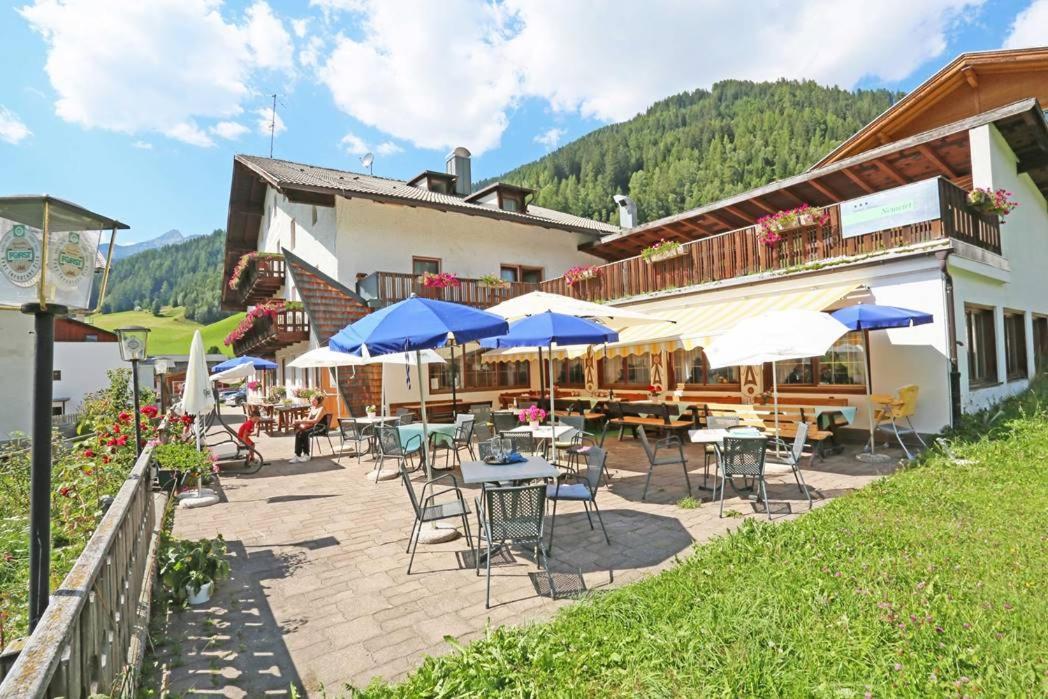 Gasthof Albergo Neuwirt Val di Vizze Exterior photo